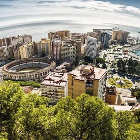 Bellavista Playa Хостел Малага